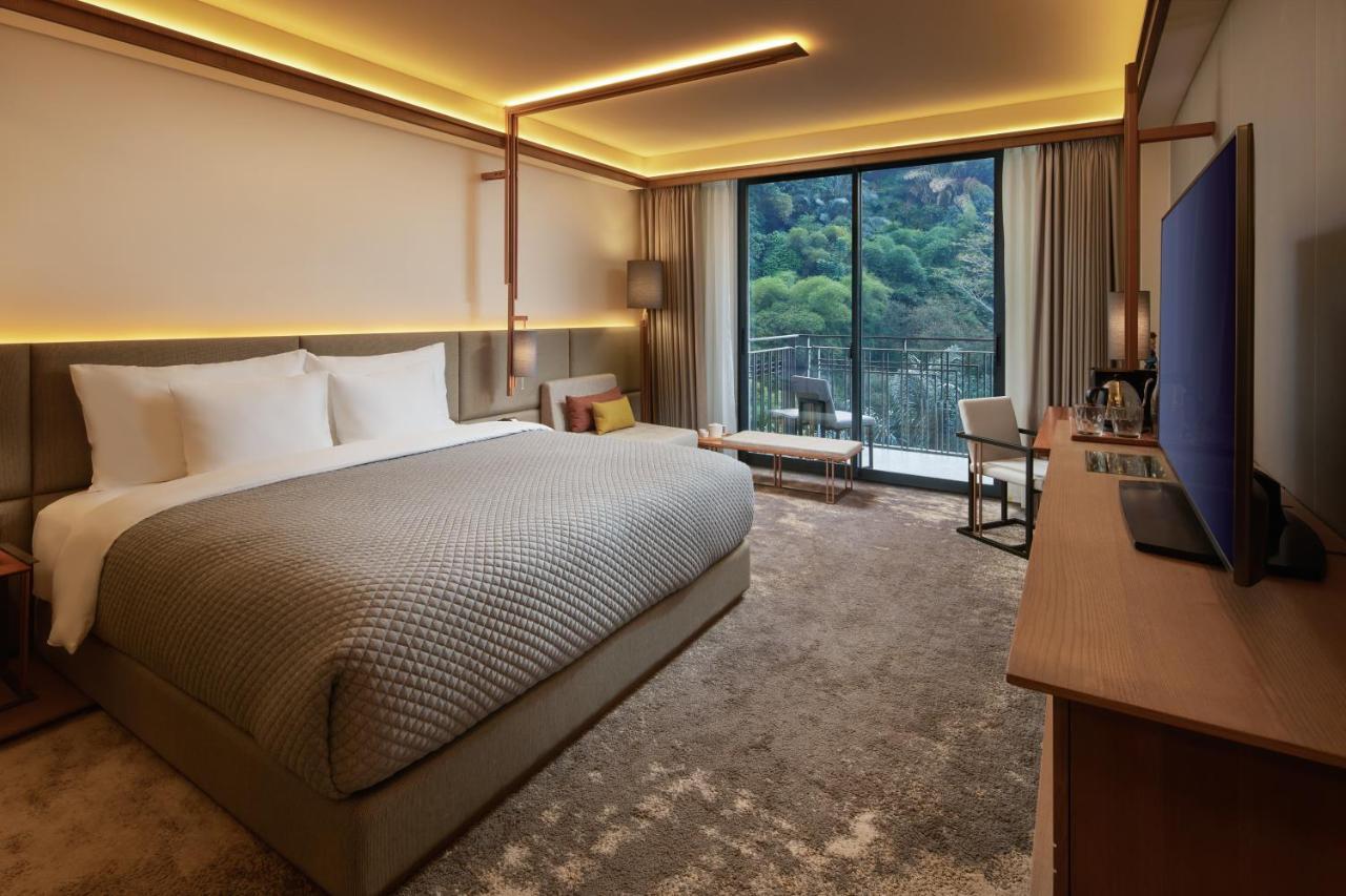 The Gaia Hotel Bandung Lembang Rum bild